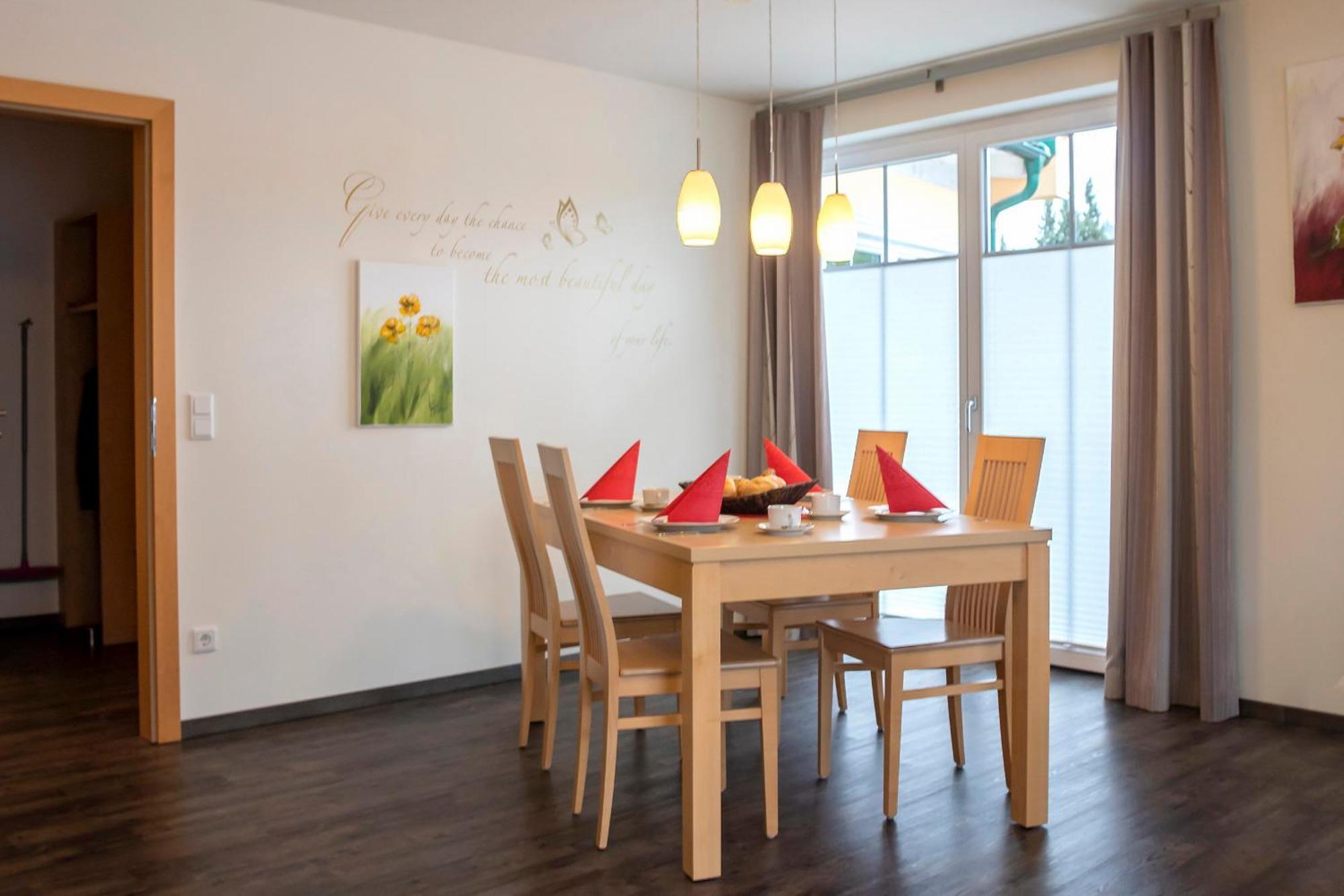 Charly Kahr Apartmán
